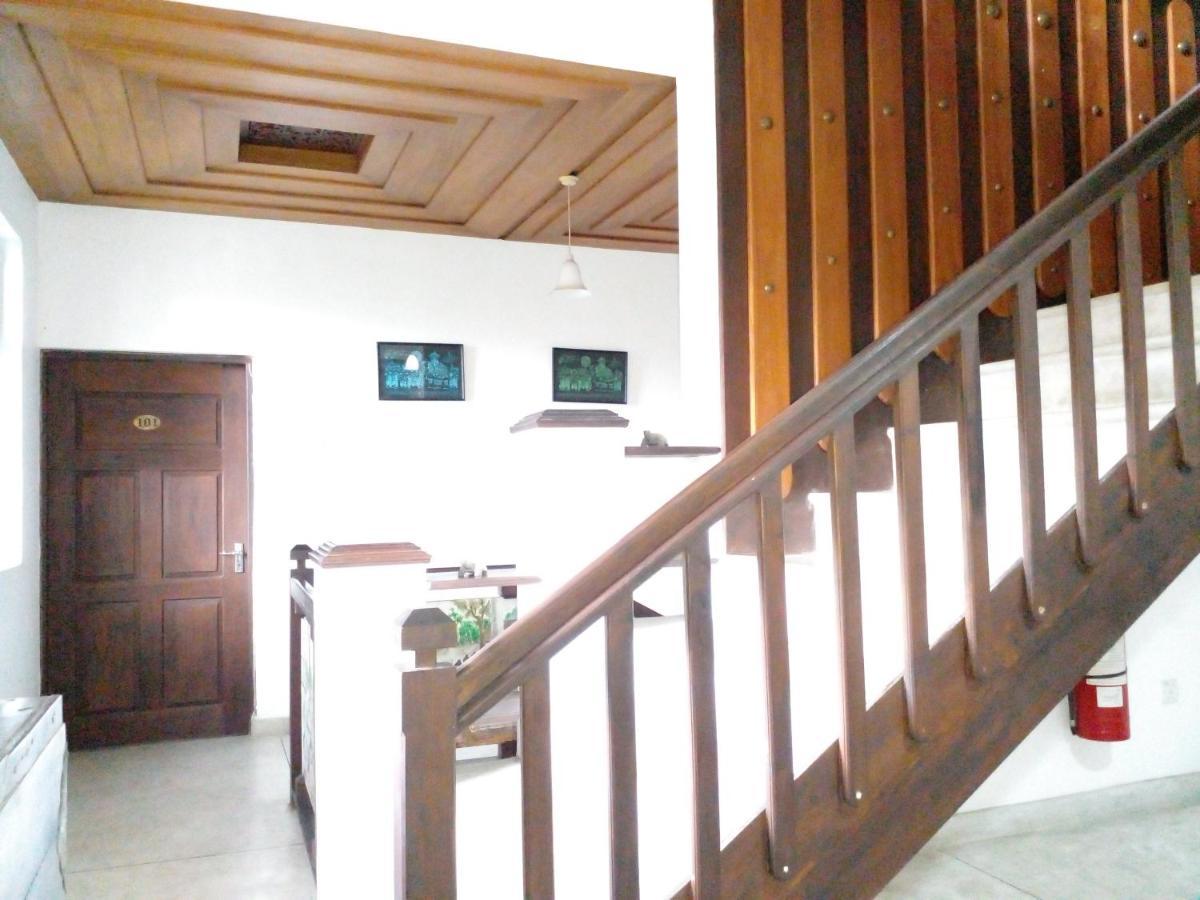 Muduna Walawwa Resort Kandy Bagian luar foto