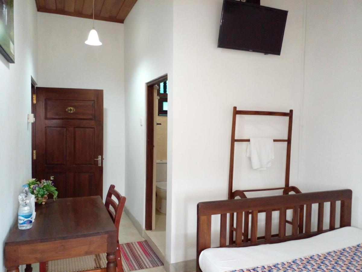 Muduna Walawwa Resort Kandy Bagian luar foto