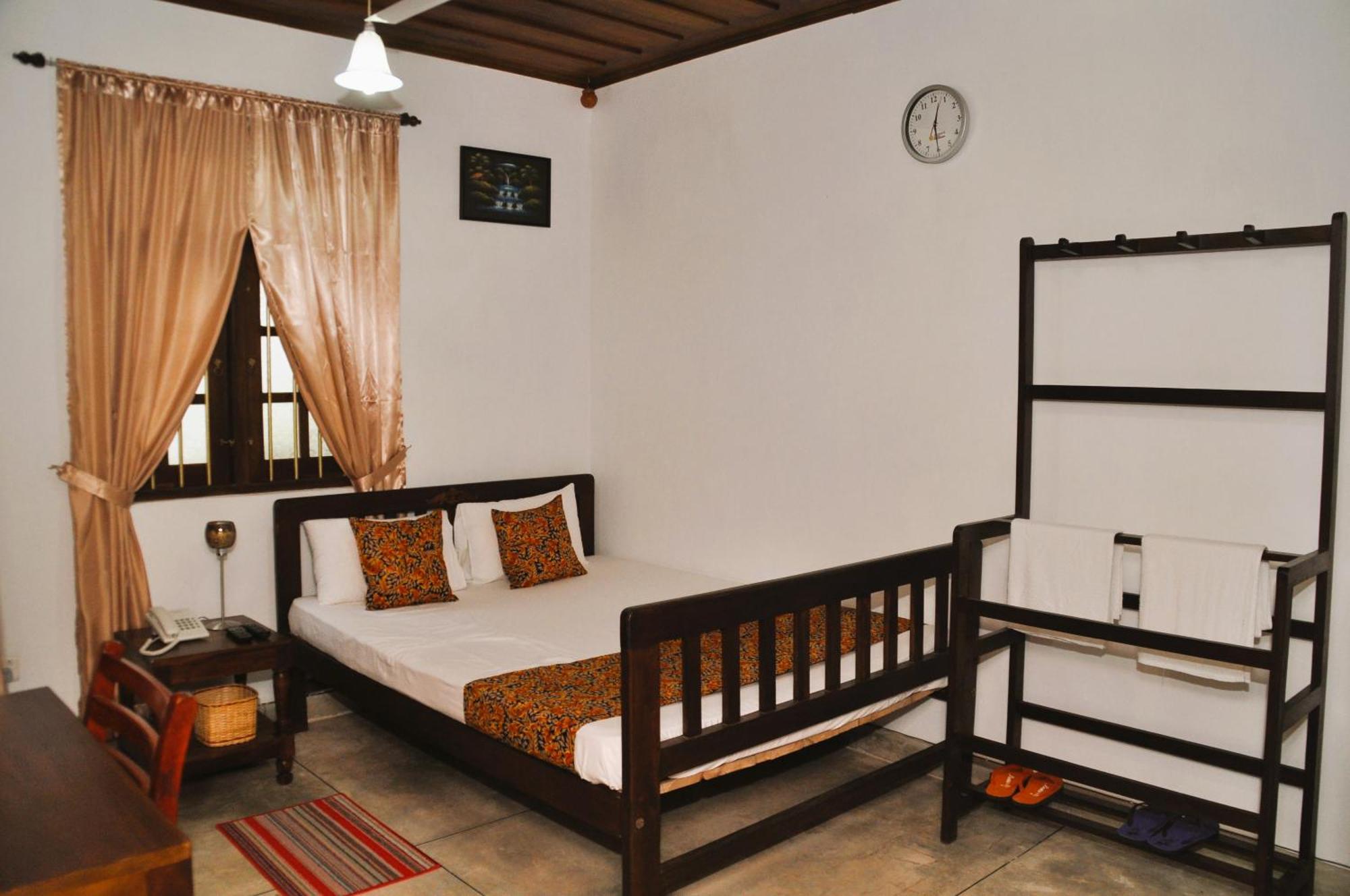 Muduna Walawwa Resort Kandy Bagian luar foto