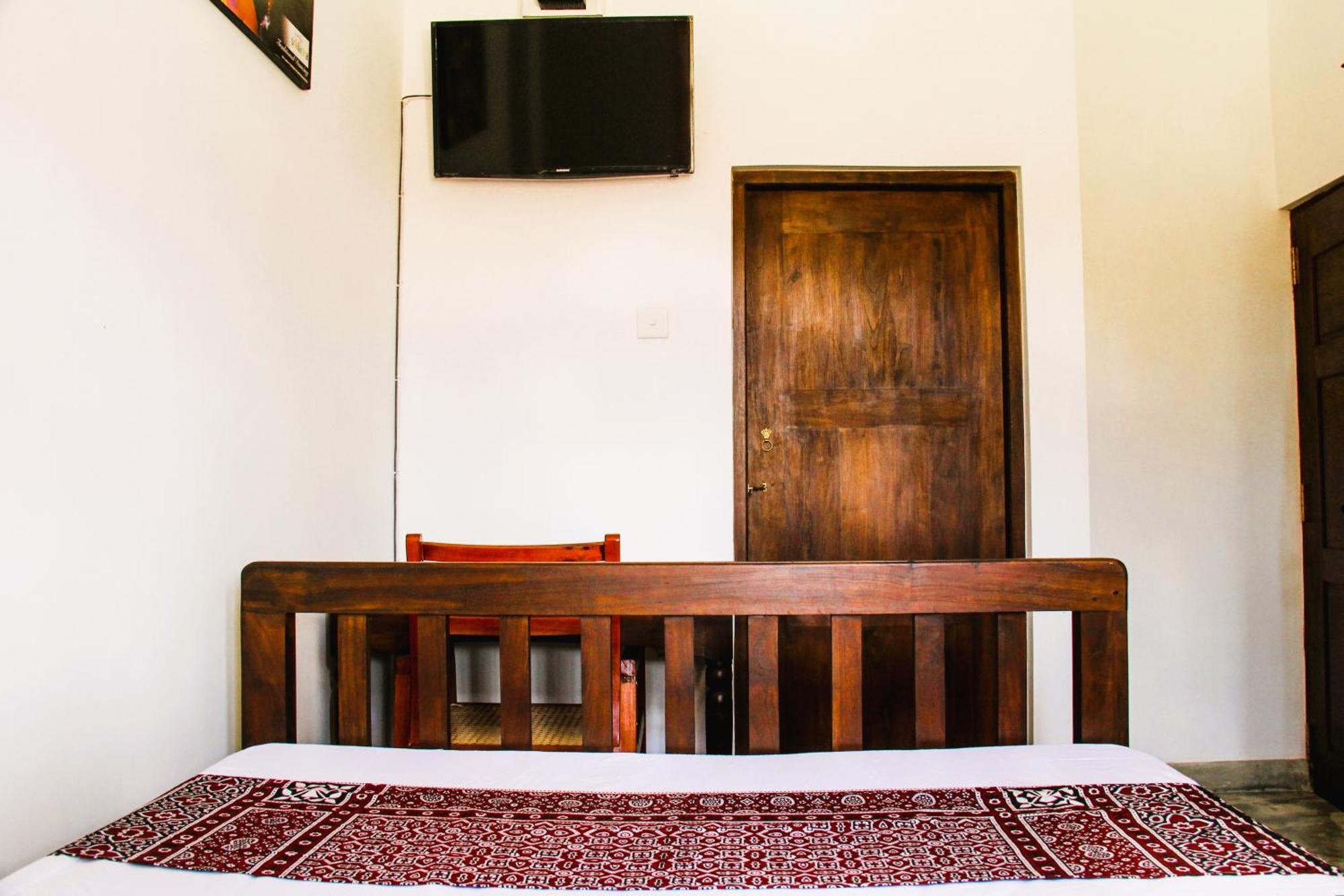 Muduna Walawwa Resort Kandy Bagian luar foto