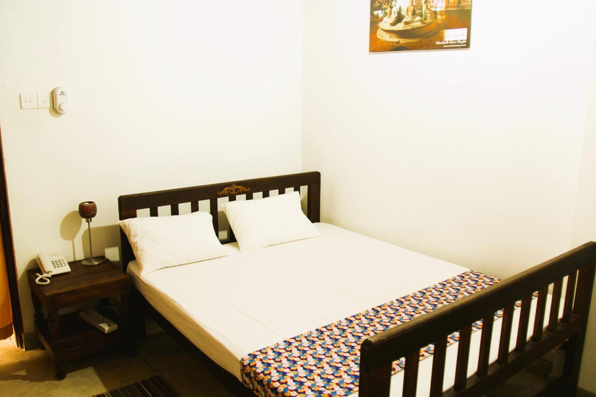 Muduna Walawwa Resort Kandy Bagian luar foto