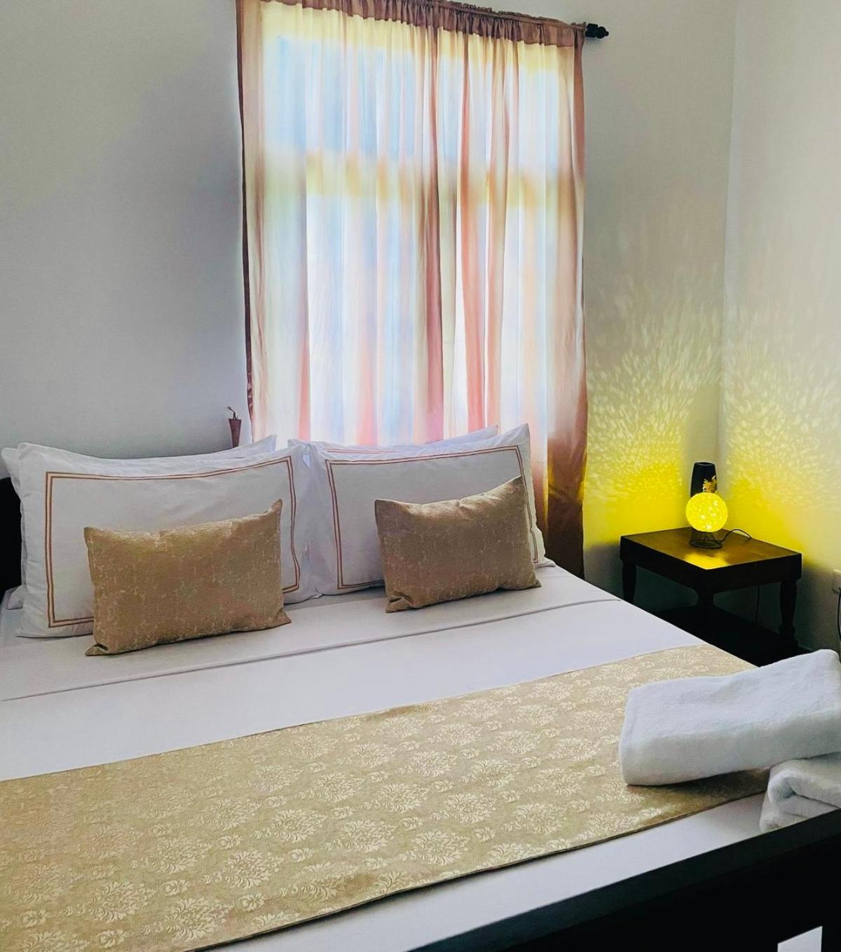 Muduna Walawwa Resort Kandy Bagian luar foto